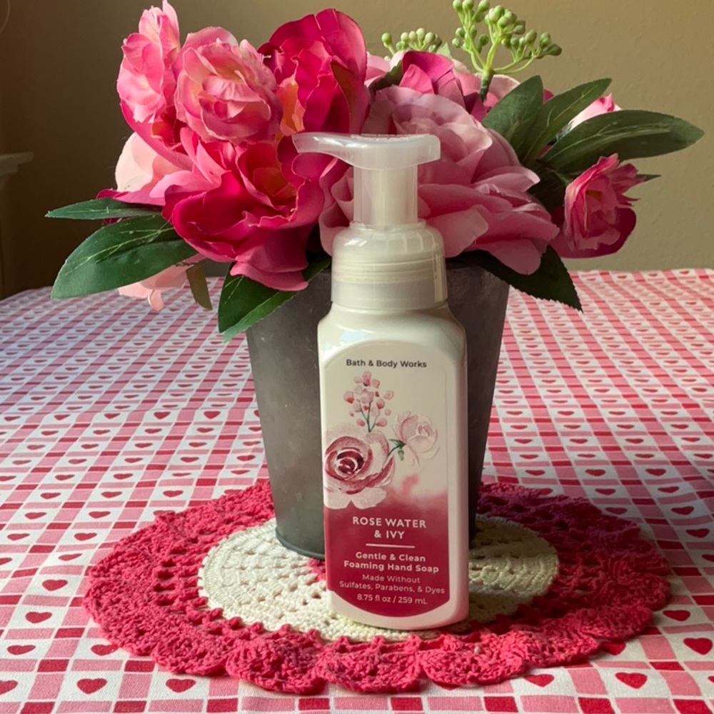🧴💐🧴 BATH & BODY WORKS ROSE WATER  & IVY HAND SOAP 🧴💐🧴 NWT 🧴💐🧴 - Picture 6 of 16